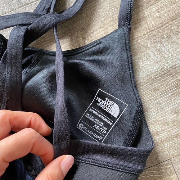 NORTH FACE SPORTS BRA (XS) - Picture 4 of 4